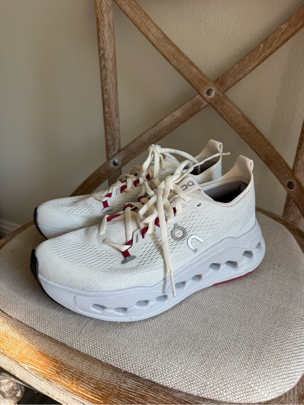 On Cloudsurfer Max sneakers